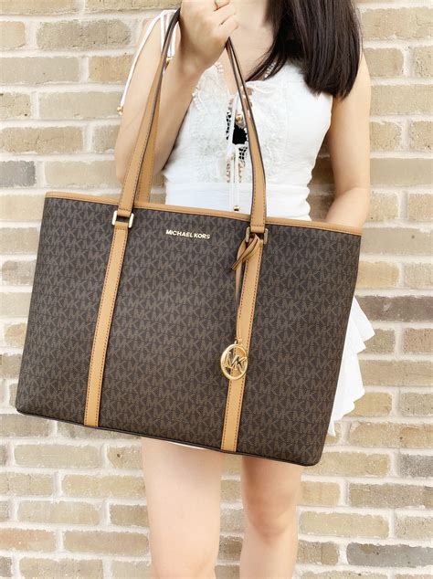 michael kors outlet laptop bag.